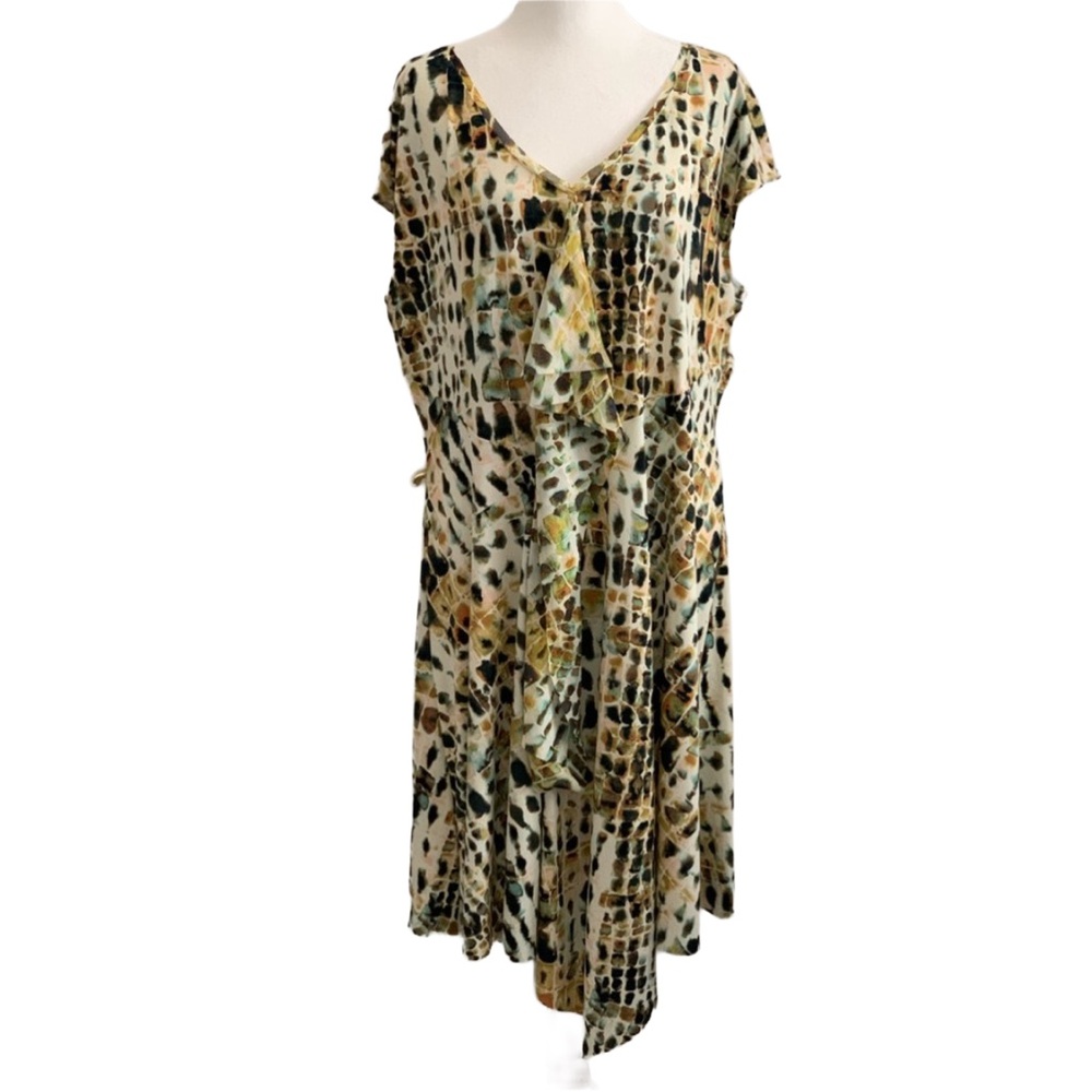 SIMPLY VERA VERA WANG Women’s Cream Black Golden Yellow Green Animal Print Top